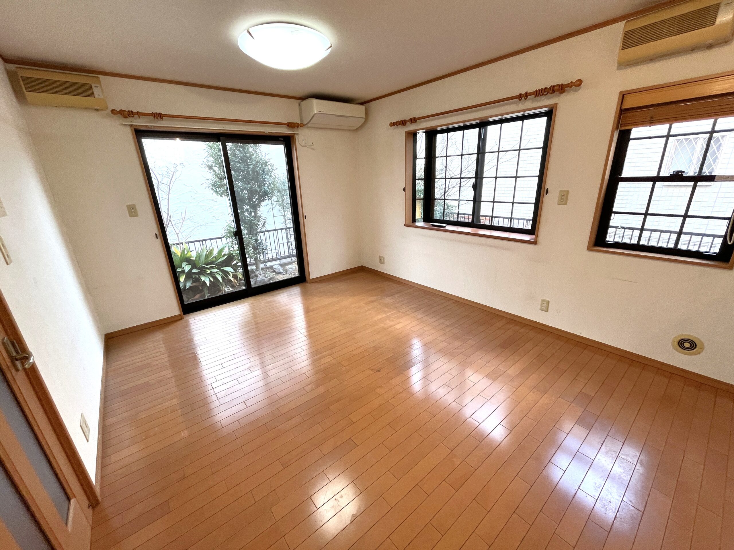 リビング(居間) リビング(居間)