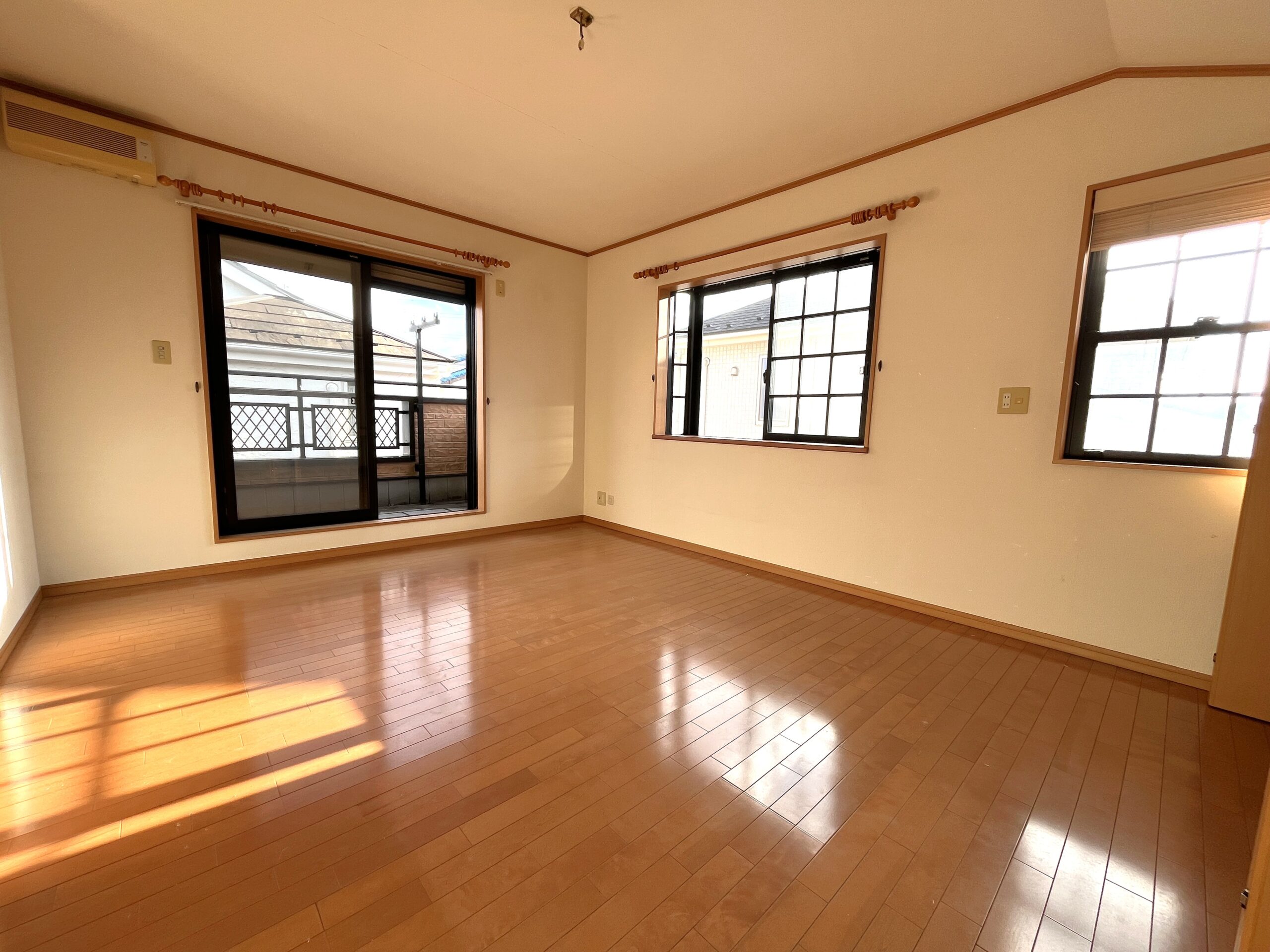 2階洋室(寝室) 2階洋室(寝室)