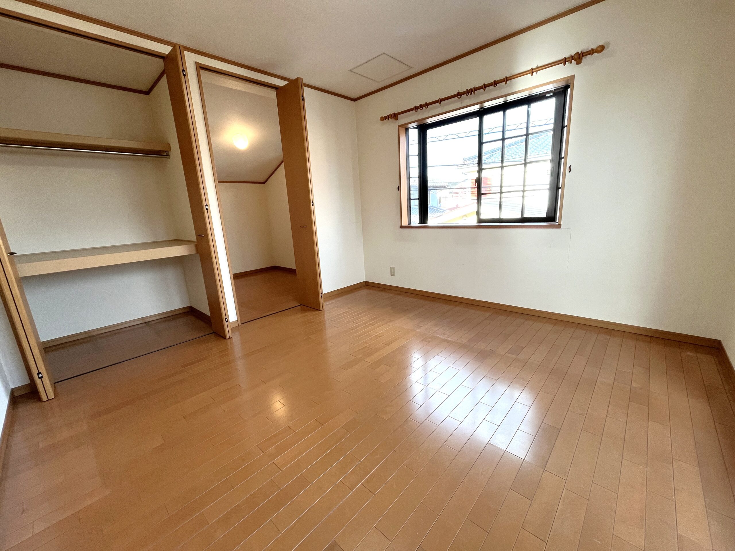 2階洋室(寝室) 2階洋室(寝室)